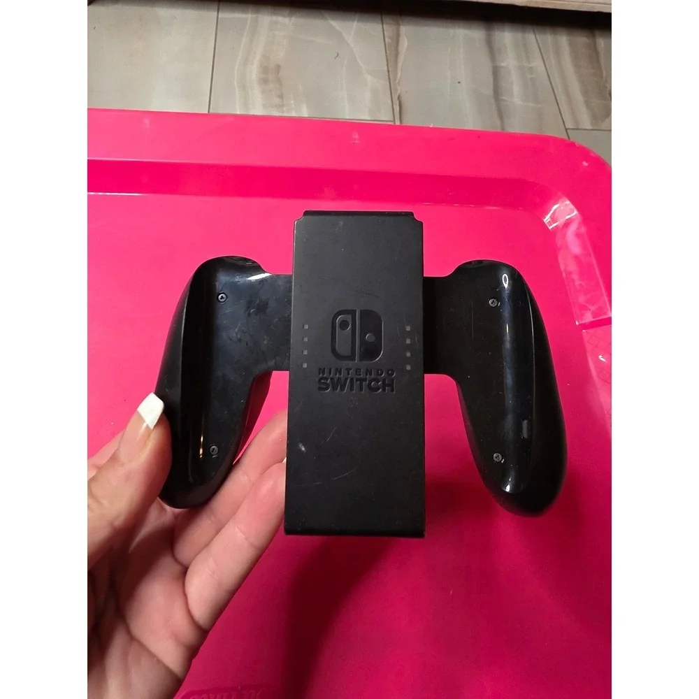 Nintendo Switch Joy-Con Grip Controller Attachment Black‎ HAC-011 OEM Accessory